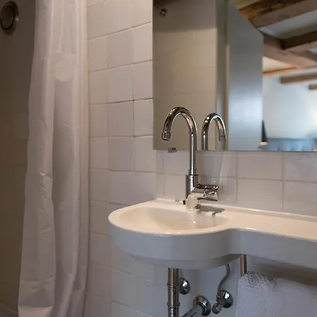 Prince Canal Suite Bed & Breakfast